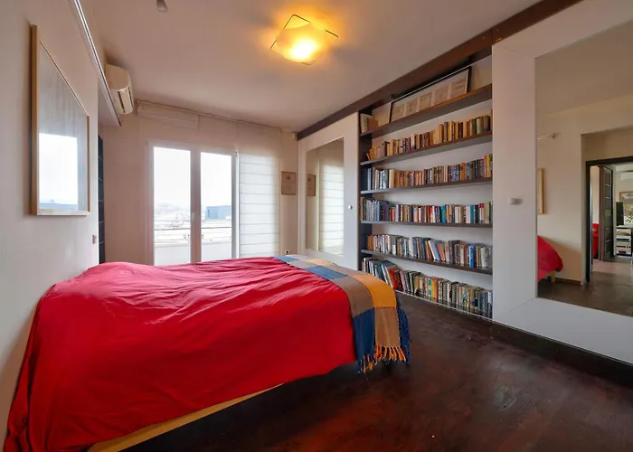 Center View By Flat Mаnager * ソフィア