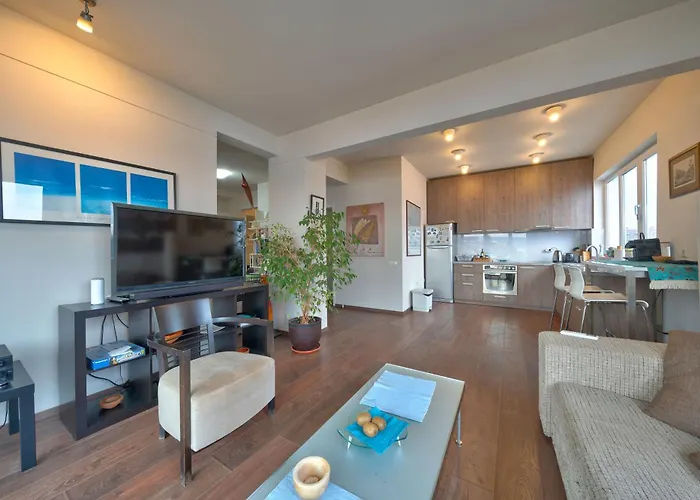 Center View By Flat Mаnager *